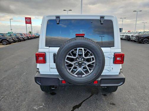 2026 Jeep Wrangler 4-Door Sahara 4x4