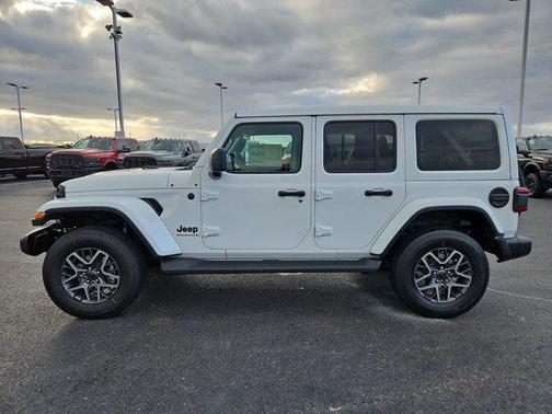 2026 Jeep Wrangler 4-Door Sahara 4x4