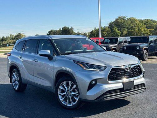 2022 Toyota Highlander Limited