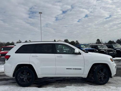 2018 Jeep Grand Cherokee Altitude