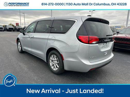 2026 Chrysler Voyager LX