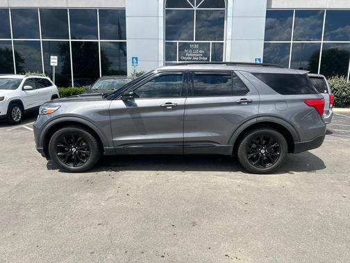 Carbonized Gray Metallic 2021 Ford Explorer Limited