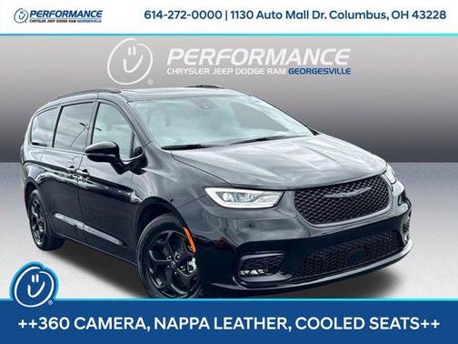 Diamond Black Crystal Pearlcoat 2026 Chrysler Pacifica Hybrid Select