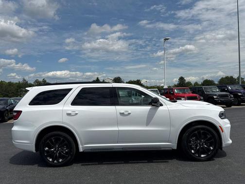 White Knuckle Clearcoat 2024 Dodge Durango GT Plus