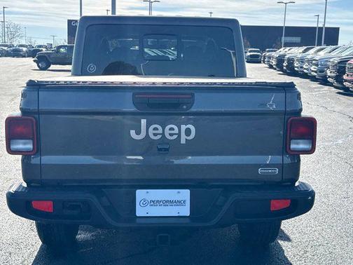 2021 Jeep Gladiator Overland