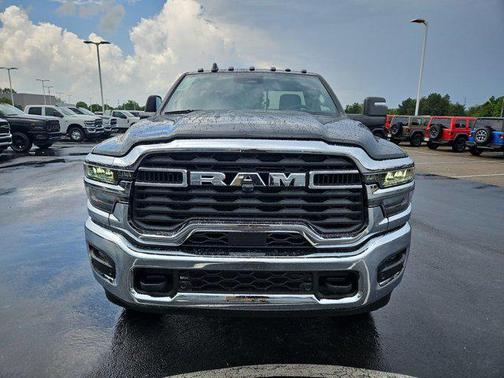 2025 RAM 2500 Tradesman Regular Cab 4x4 8' Box