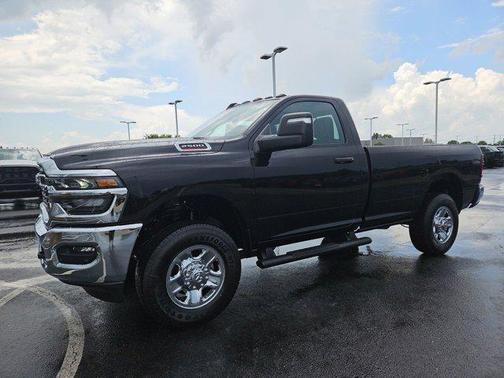 2025 RAM 2500 Tradesman Regular Cab 4x4 8' Box
