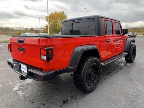 Photo 3 of 19 of 2020 Jeep Gladiator Sport