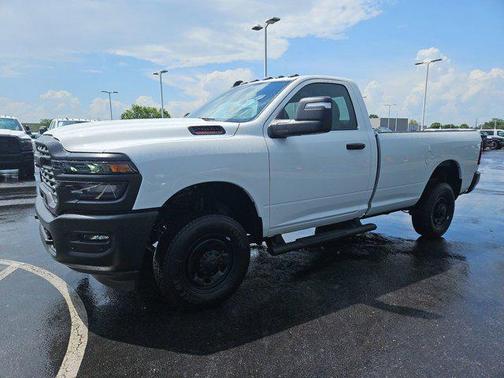 2025 RAM 2500 Tradesman Regular Cab 4x4 8' Box