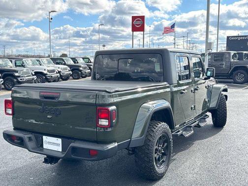 2022 Jeep Gladiator Sport