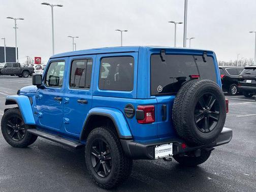 2023 Jeep Wrangler 4-Door Sahara