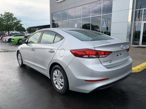 2018 Hyundai ELANTRA SE