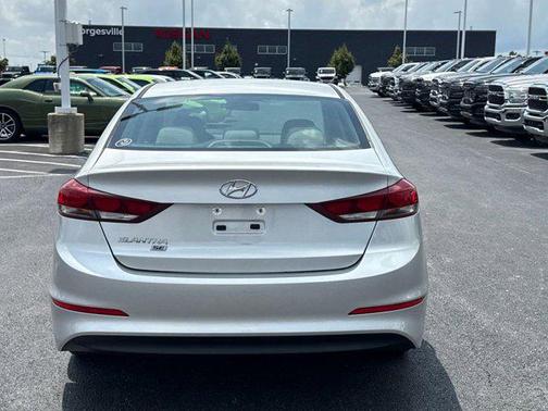 2018 Hyundai ELANTRA SE