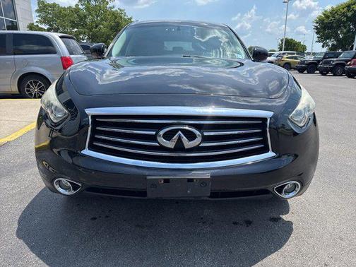 2016 INFINITI QX70 Base