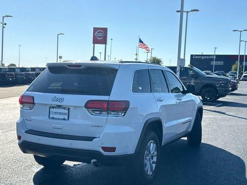 2022 Jeep Grand Cherokee Laredo