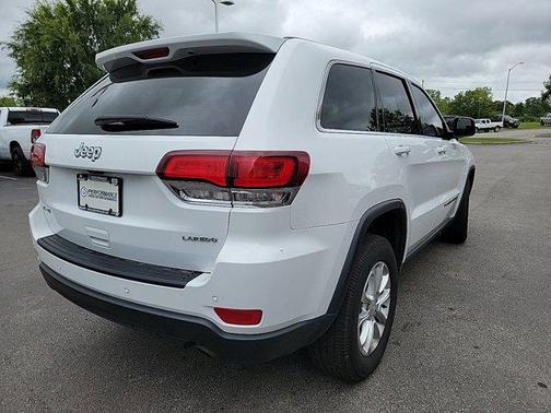 2022 Jeep Grand Cherokee Laredo