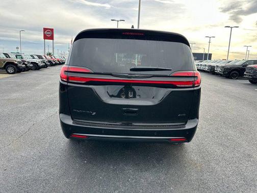 2026 Chrysler Pacifica L