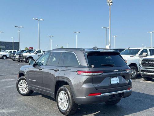 2024 Jeep Grand Cherokee Laredo
