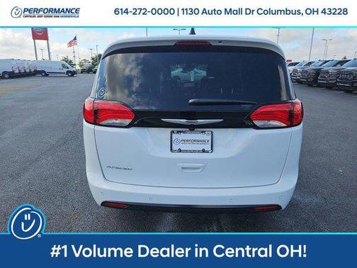 2025 Chrysler Voyager LX