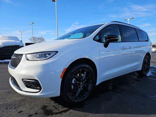 2026 Chrysler Pacifica L