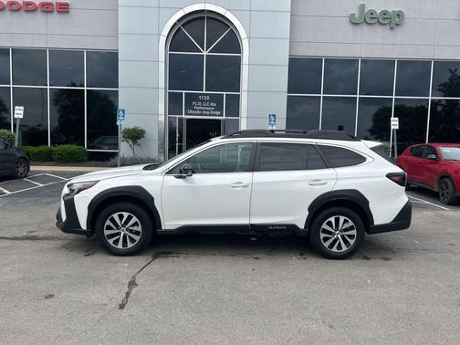 Crystal White Pearl 2024 Subaru Outback Premium