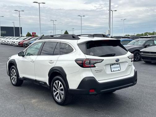 Crystal White Pearl 2024 Subaru Outback Premium