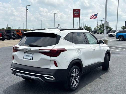 2023 Kia Seltos EX