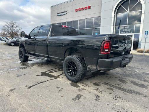 2025 RAM 2500 Tradesman Crew Cab 4x4 8' Box