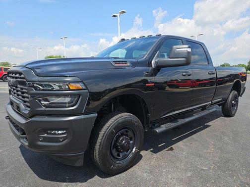 2025 RAM 2500 Tradesman Crew Cab 4x4 8' Box