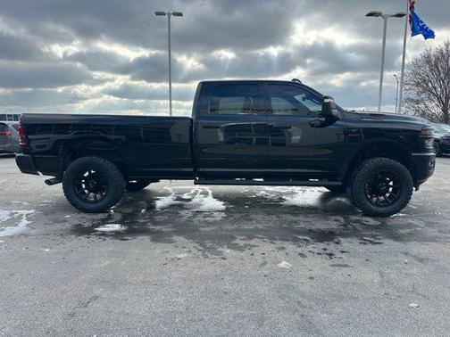 2025 RAM 2500 Tradesman Crew Cab 4x4 8' Box