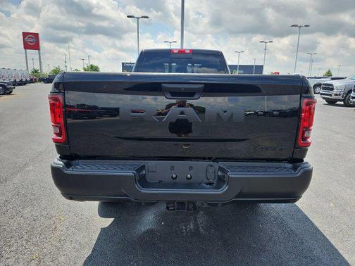 2025 RAM 2500 Tradesman Crew Cab 4x4 8' Box