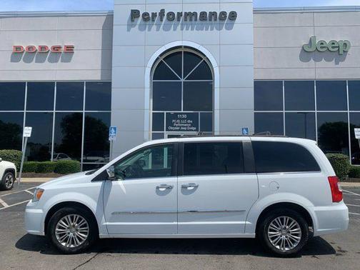 2015 Chrysler Town & Country Touring-L