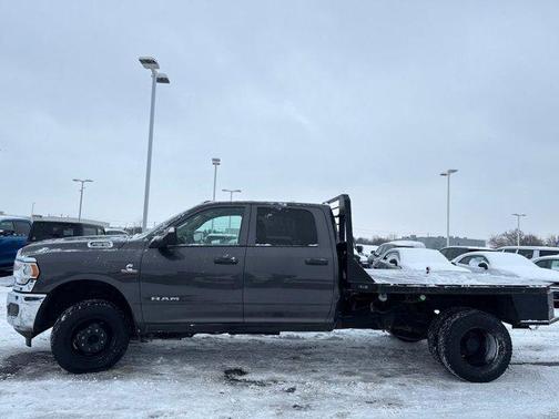 2020 RAM 3500 Tradesman Crew Cab 4x4 8' Box