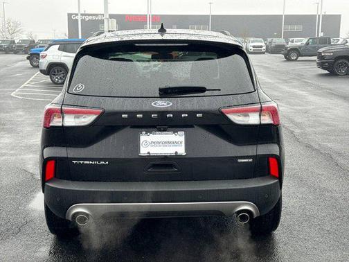 2022 Ford Escape Titanium