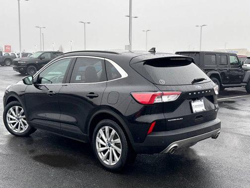 2022 Ford Escape Titanium