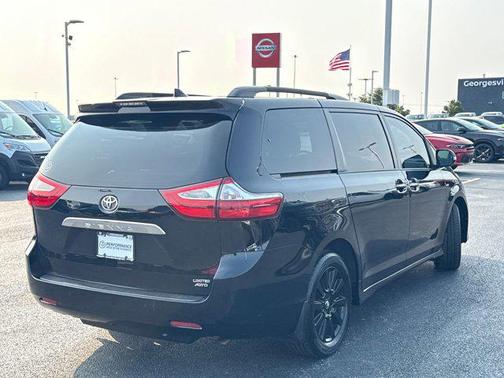 2018 Toyota Sienna Limited