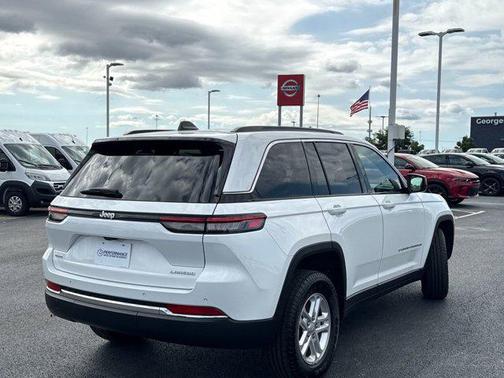 2024 Jeep Grand Cherokee Laredo