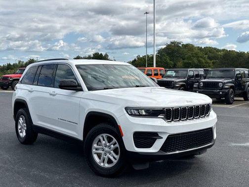 2024 Jeep Grand Cherokee Laredo