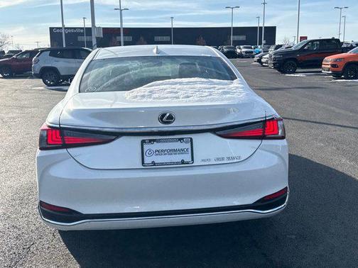 2022 Lexus ES 250 Base