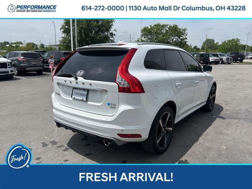 Crystal White Pearl 2015 Volvo XC60 T6 R-Design Platinum