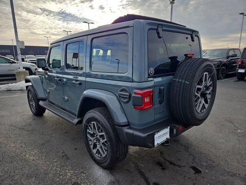 2026 Jeep Wrangler 4-Door Sahara 4x4