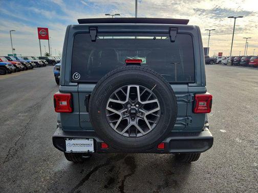 2026 Jeep Wrangler 4-Door Sahara 4x4