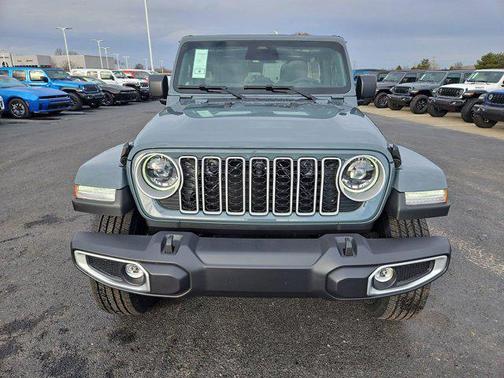 2026 Jeep Wrangler 4-Door Sahara 4x4