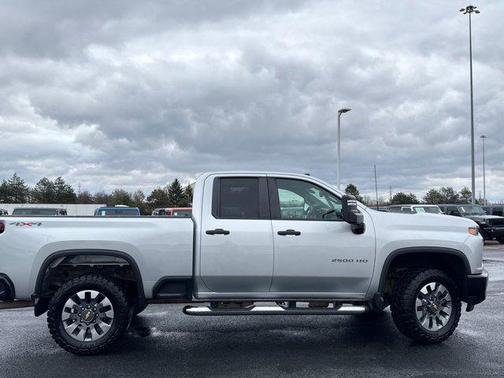 2022 Chevrolet Silverado 2500 Custom