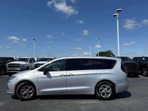 2024 Chrysler Pacifica Limited