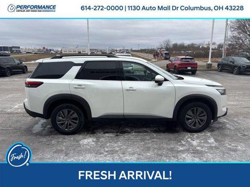 2024 Nissan Pathfinder SV 4WD