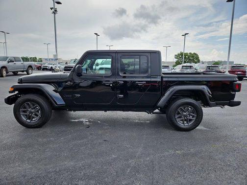 2025 Jeep Gladiator Sport S