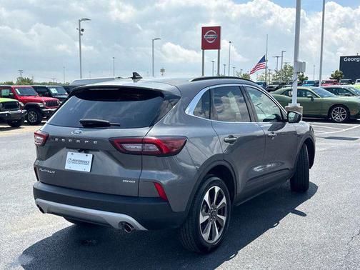 2023 Ford Escape Platinum