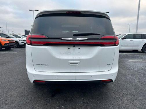 2026 Chrysler Pacifica L