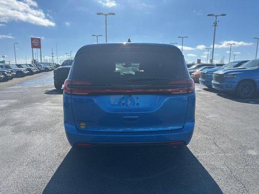 2026 Chrysler Pacifica L